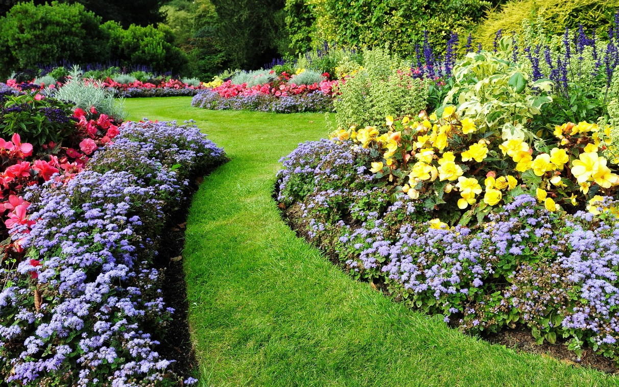 Landscape project — curved stone garden pathway